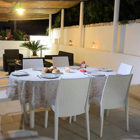 Leca's House A 100m Dal Mare Apartment